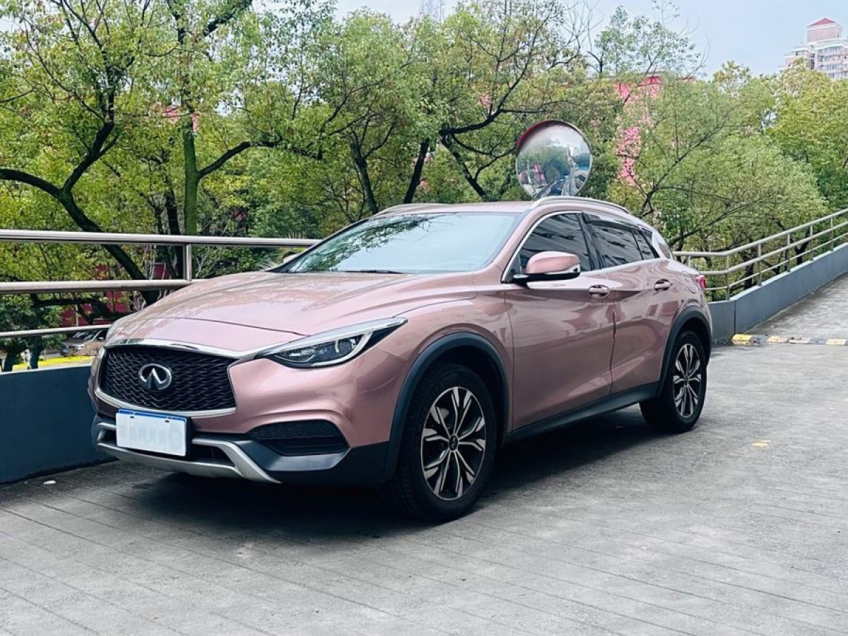 2018年12月英菲尼迪 QX30  2018款 1.6T 兩驅(qū)時(shí)尚版