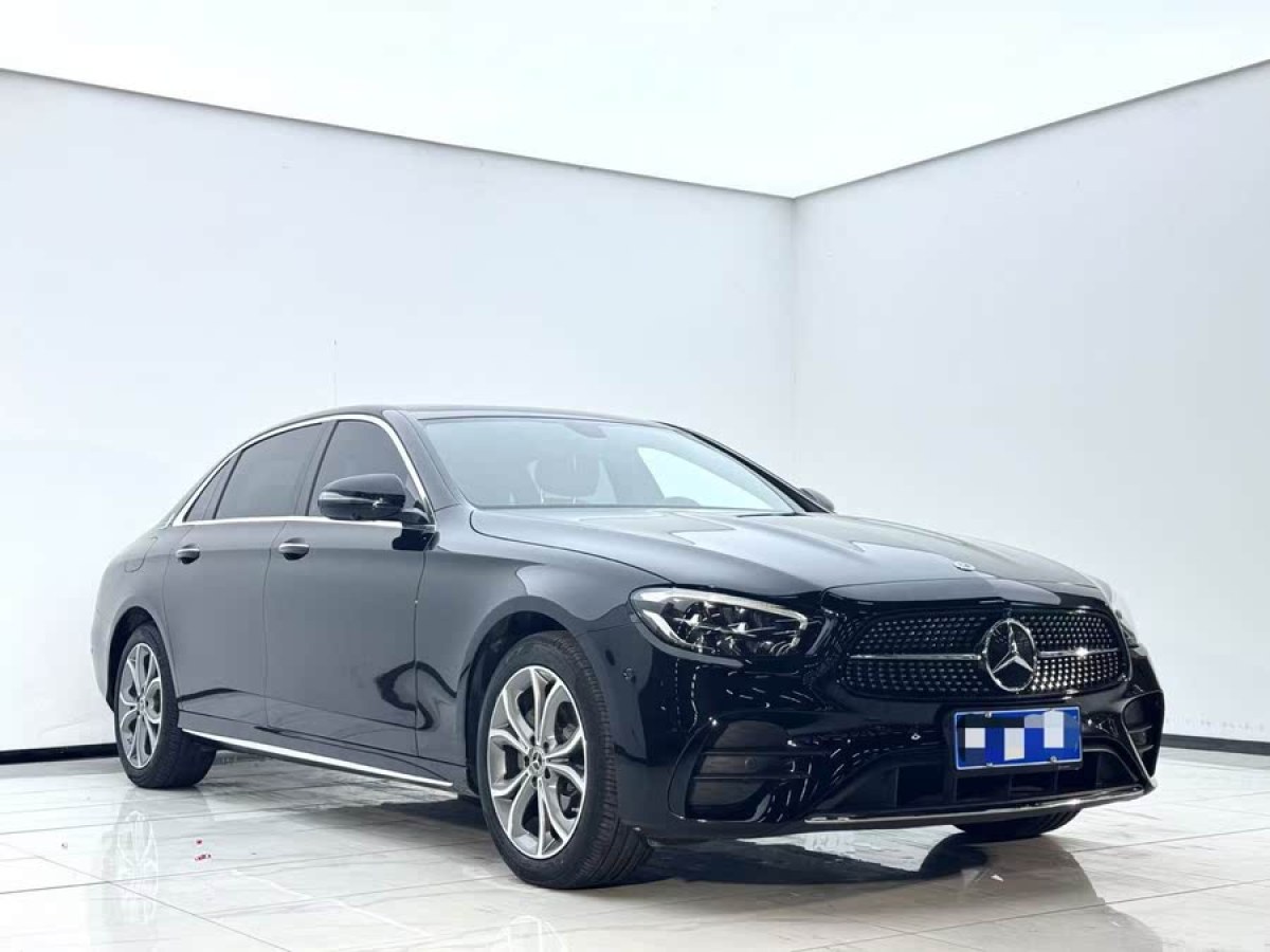 奔馳 奔馳E級  2023款 改款 E 300 L 運動時尚型圖片