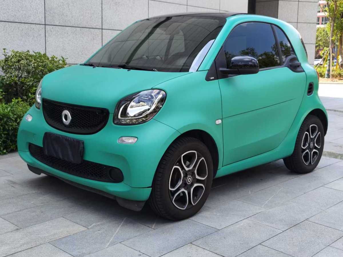 smart fortwo  2019款 0.9T 66千瓦硬顶先锋版 国VI图片