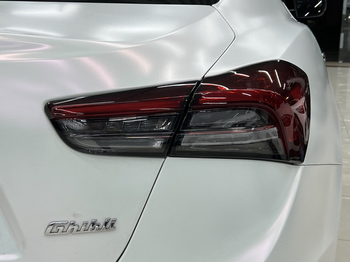 瑪莎拉蒂 Ghibli  2017款 3.0T 標(biāo)準(zhǔn)版圖片