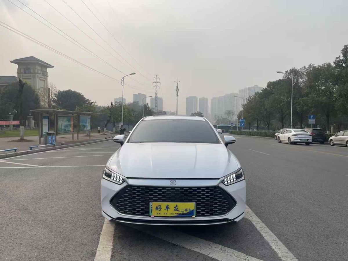 比亞迪 秦PLUS  2023款 DM-i 120KM領(lǐng)航卓越型圖片