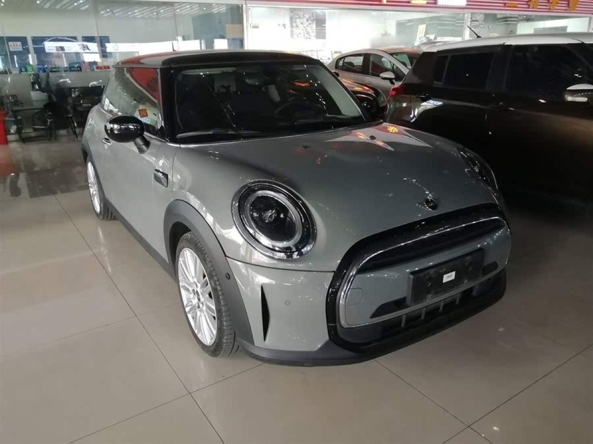 MINI MINI  2022款 改款 1.5T COOPER 經(jīng)典派圖片