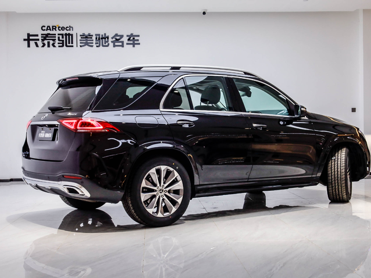 奔馳GLE級(jí) 2022款 改款 GLE 350 4MATIC 時(shí)尚型圖片