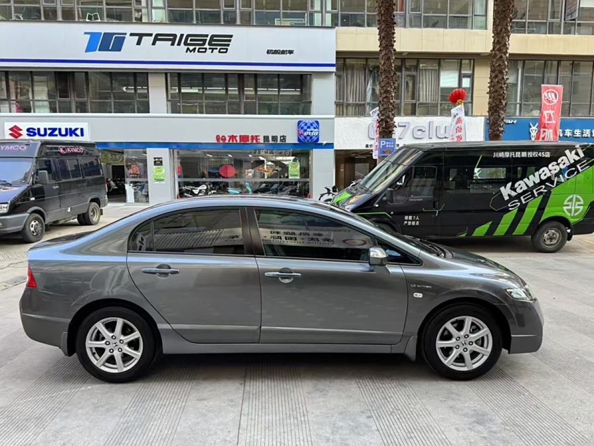 本田 思域  2009款 1.8L 自動舒適版圖片