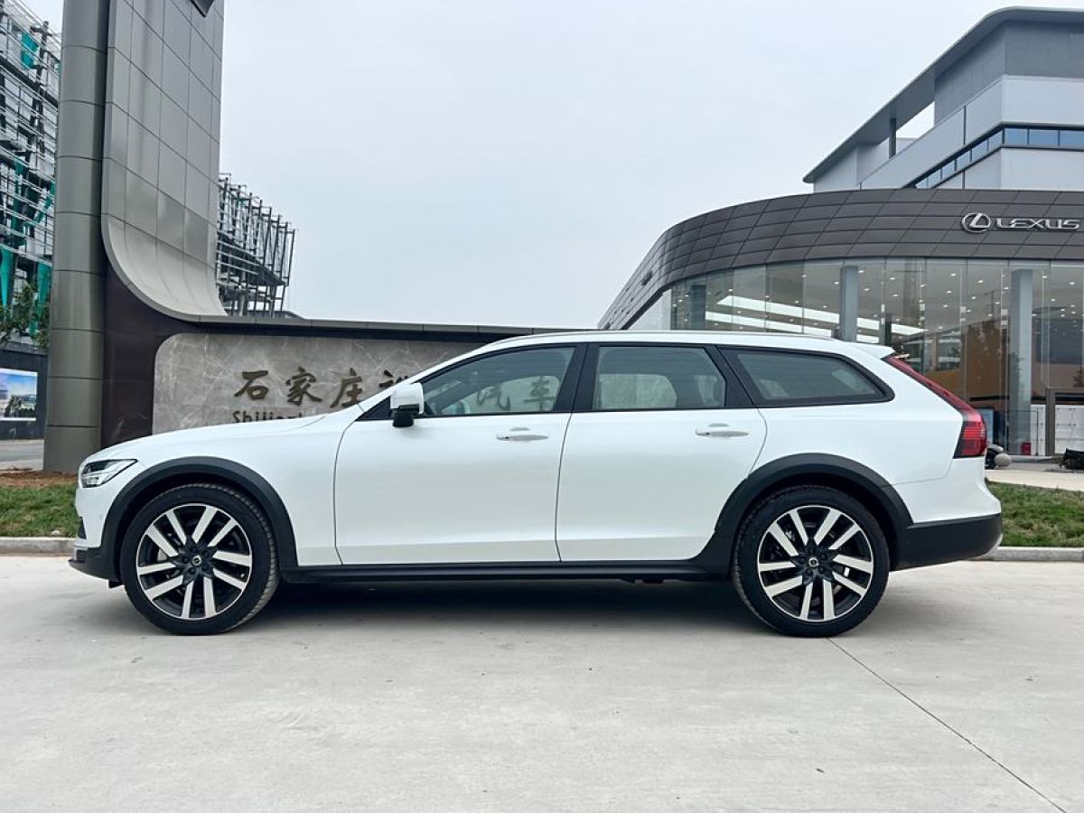 2024年1月沃爾沃 V90  2024款 Cross Country B5 AWD 智尊版