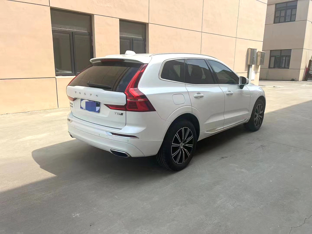 沃爾沃 XC60  2020款 T5 四驅(qū)智遠(yuǎn)豪華版圖片