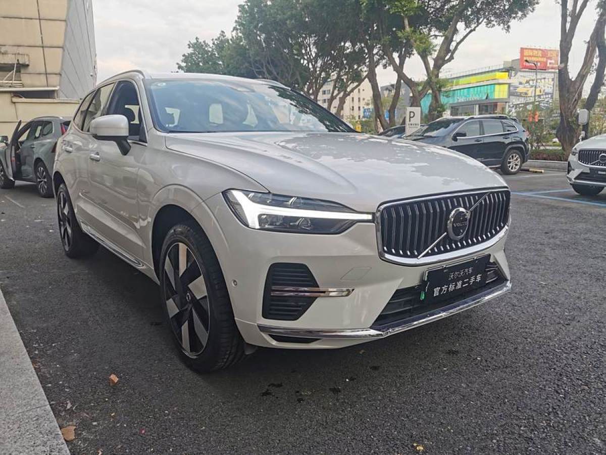 沃爾沃 XC60新能源  2024款 T8 插電混動(dòng) 長(zhǎng)續(xù)航四驅(qū)智雅豪華版圖片