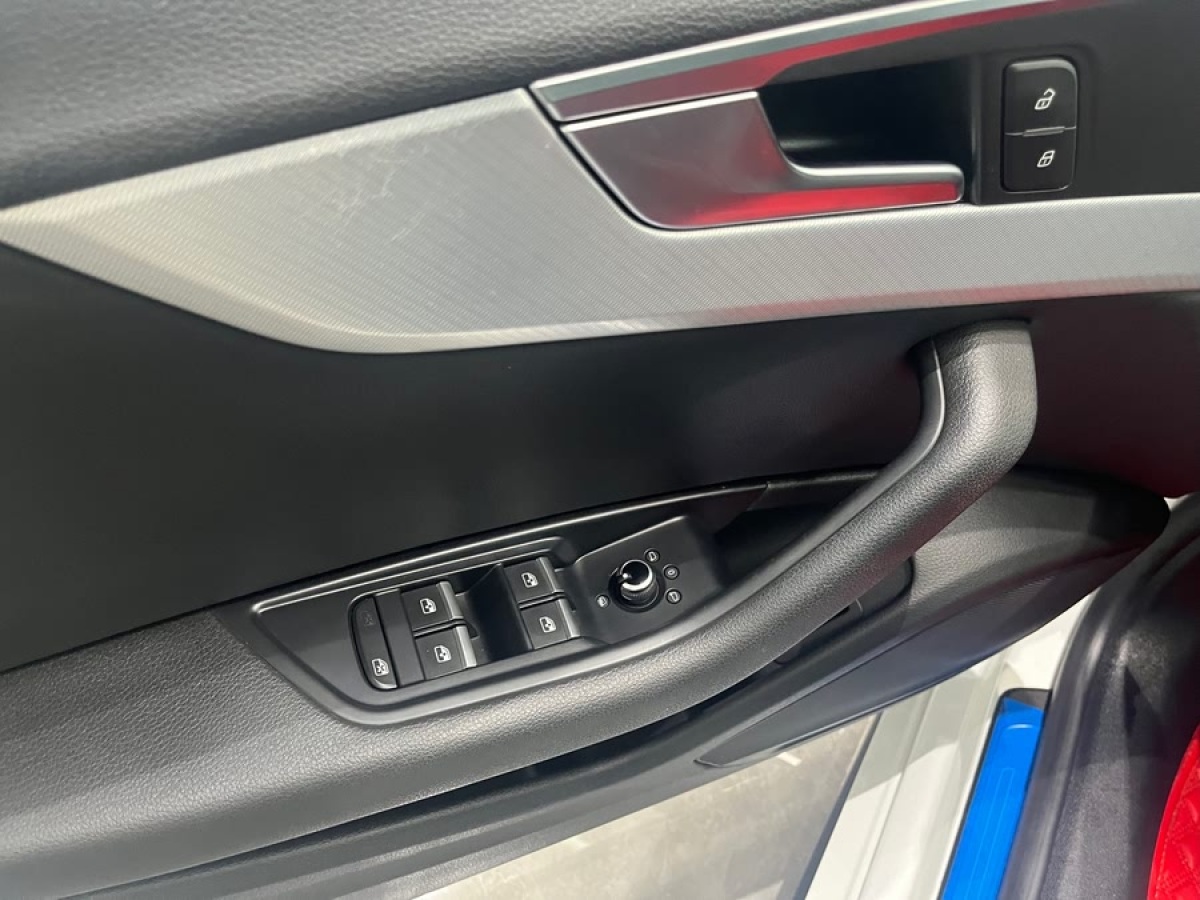 奧迪 奧迪A5  2017款 Sportback 40 TFSI 時(shí)尚型圖片