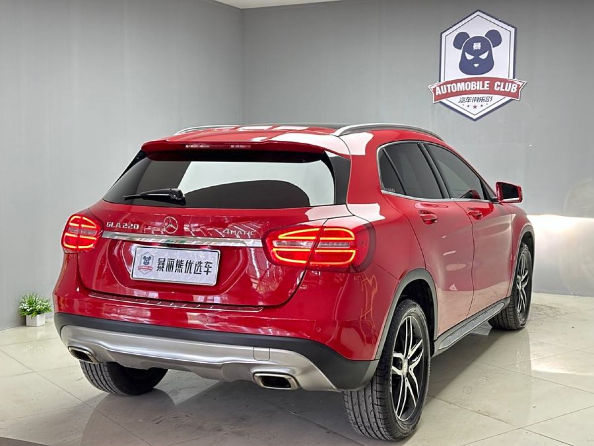 奔馳 奔馳GLA  2015款 GLA 220 4MATIC 時(shí)尚型圖片