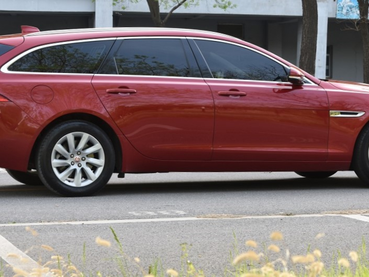 捷豹 XF  2019款 XF Sportbrake 30t 四驅(qū)運動版圖片