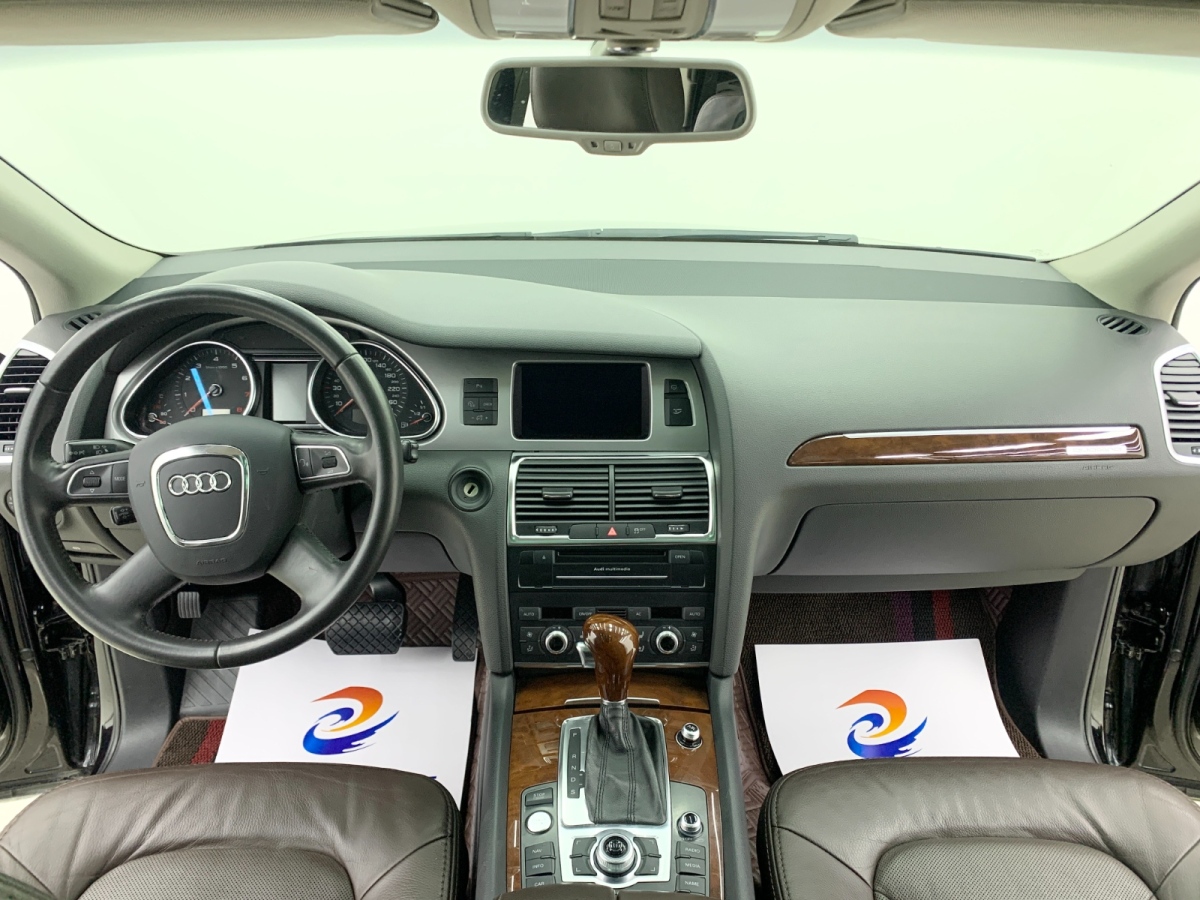 2011年1月奧迪 奧迪Q7  2011款 3.0 TFSI 舒適型(200kW)