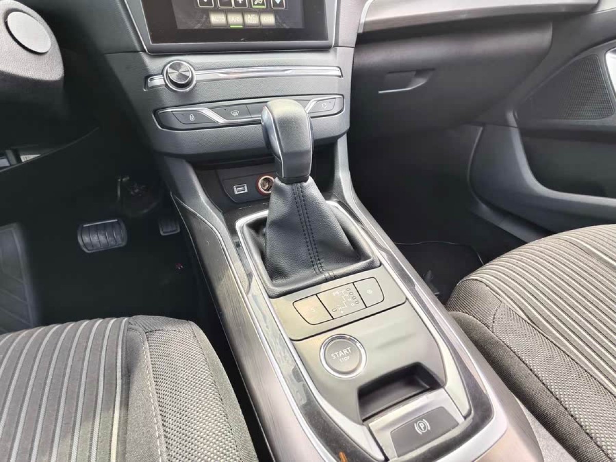 標致 408  2016款 1.6T 自動豪華版圖片