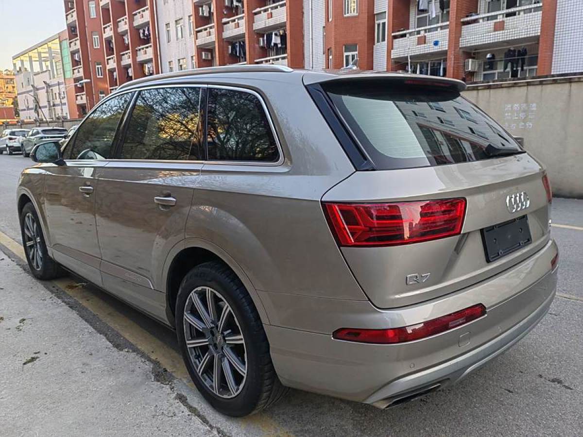 奧迪 奧迪Q7  2016款 45 TFSI 技術(shù)型圖片