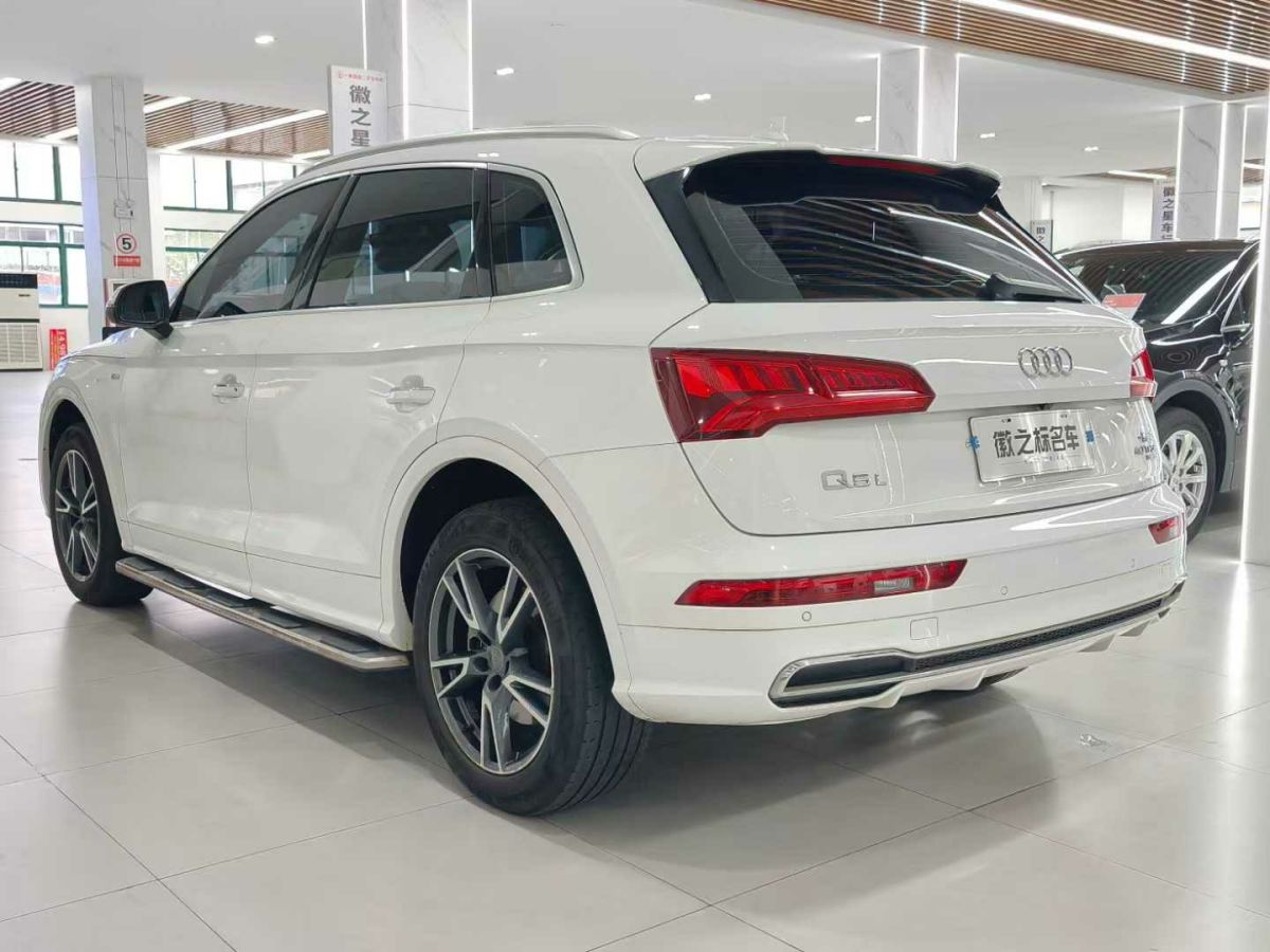 奧迪 奧迪Q5  2017款 Q5 2.0T FSI Premium Plus 美規(guī)版圖片