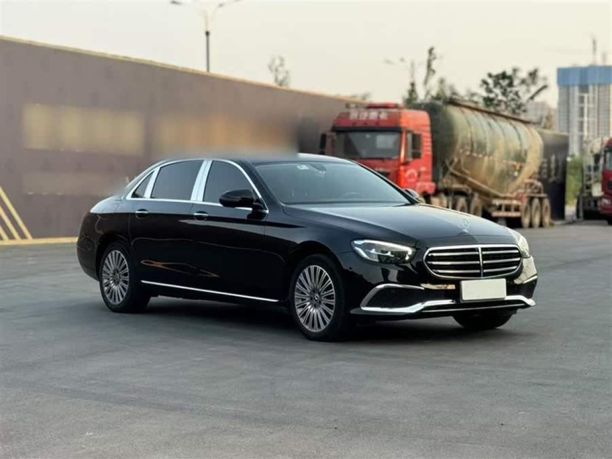 奔馳 奔馳E級  2022款 改款 E 300 L 時尚型圖片