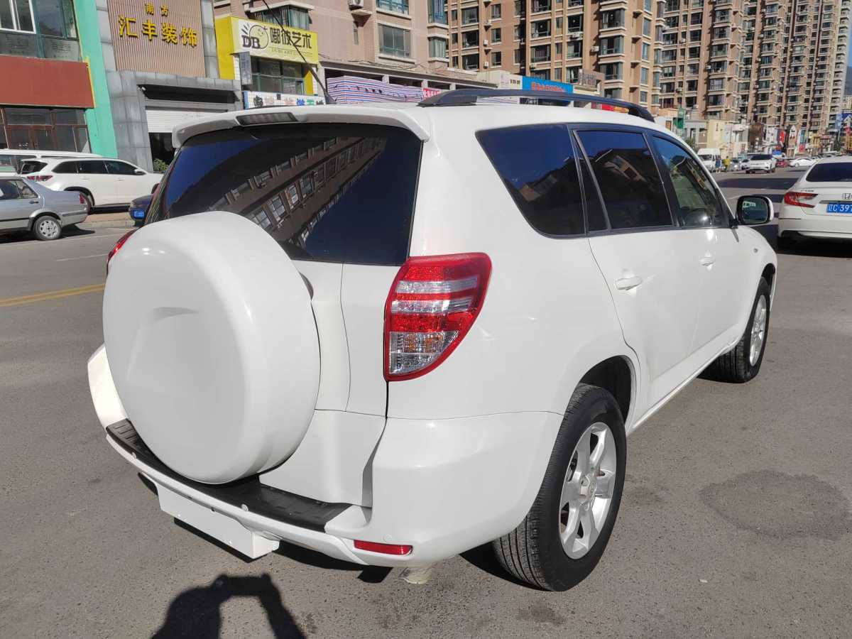 2010年3月豐田 RAV4  2019款 榮放 2.0L CVT兩驅(qū)先鋒版