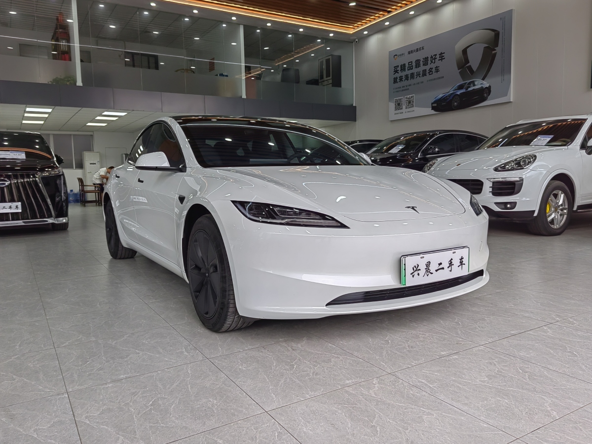 特斯拉 Model 3  2023款 煥新版 后輪驅(qū)動圖片