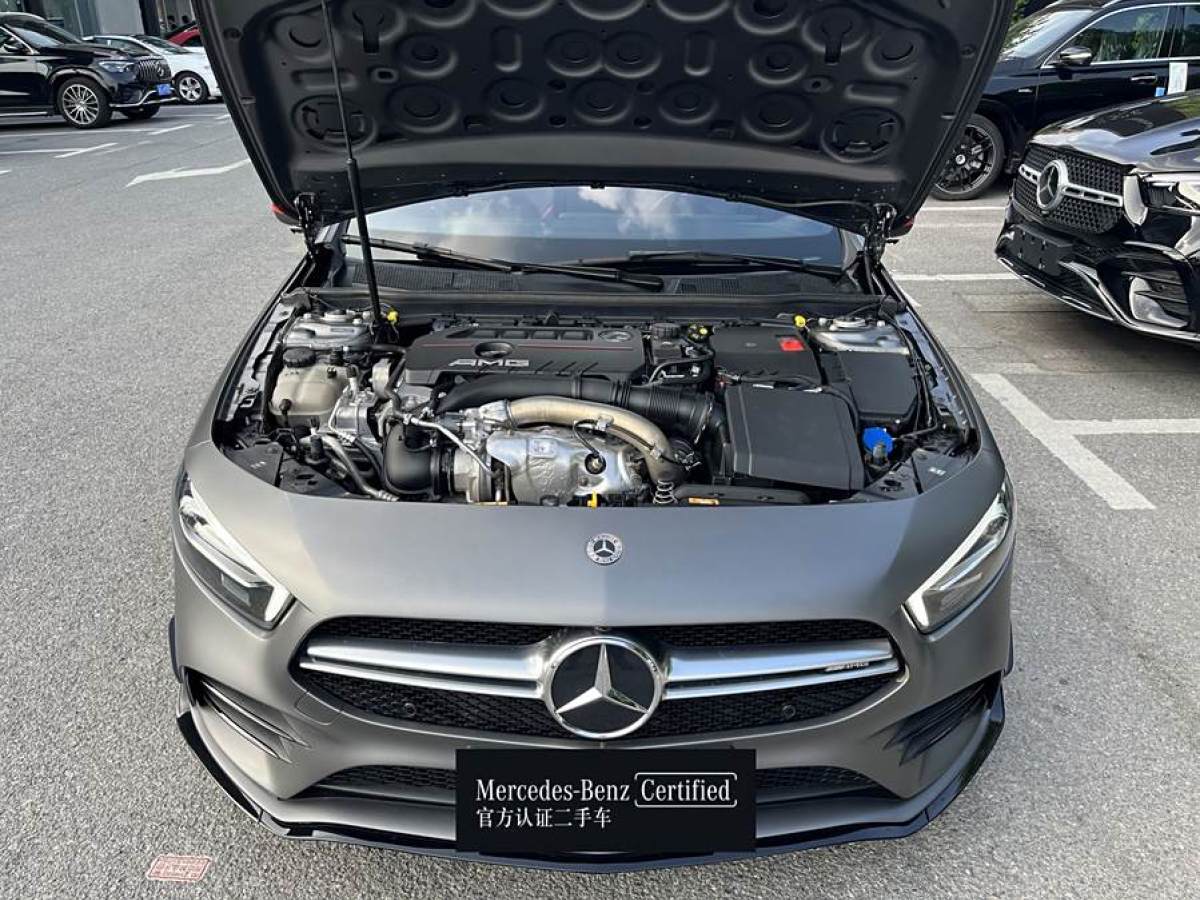 奔驰 奔驰A级AMG  2022款 AMG A 35 L 4MATIC 炽夜特别版图片