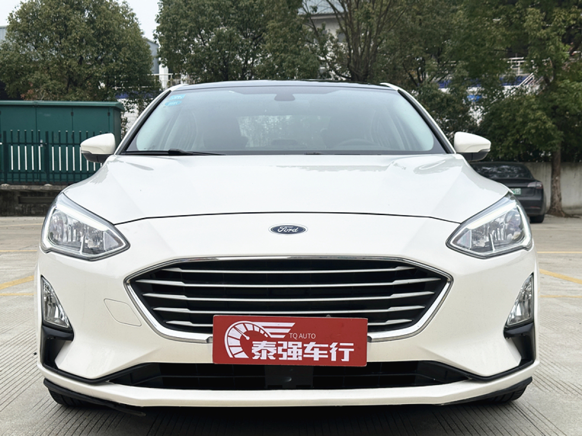 福特 ?？怂? 2019款 三廂 EcoBoost 180 自動(dòng)鋒潮型圖片