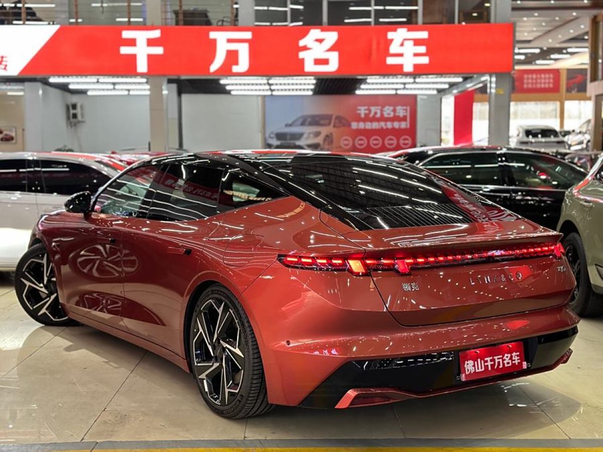 領(lǐng)克 領(lǐng)克Z10  2025款 95kWh 702km四驅(qū)智駕Ultra圖片