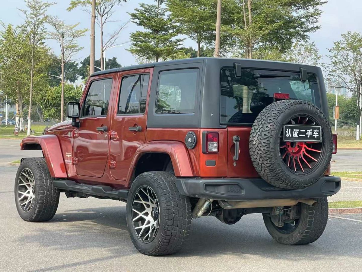 Jeep 牧馬人  2014款 2.8TD Sahara 四門版圖片