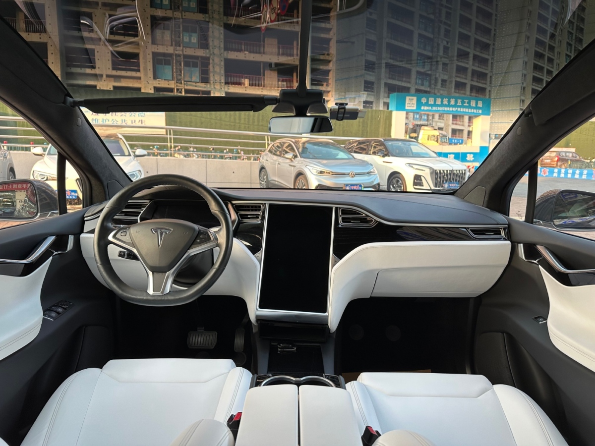 特斯拉 Model X  2017款 Model X 100D 長續(xù)航版圖片