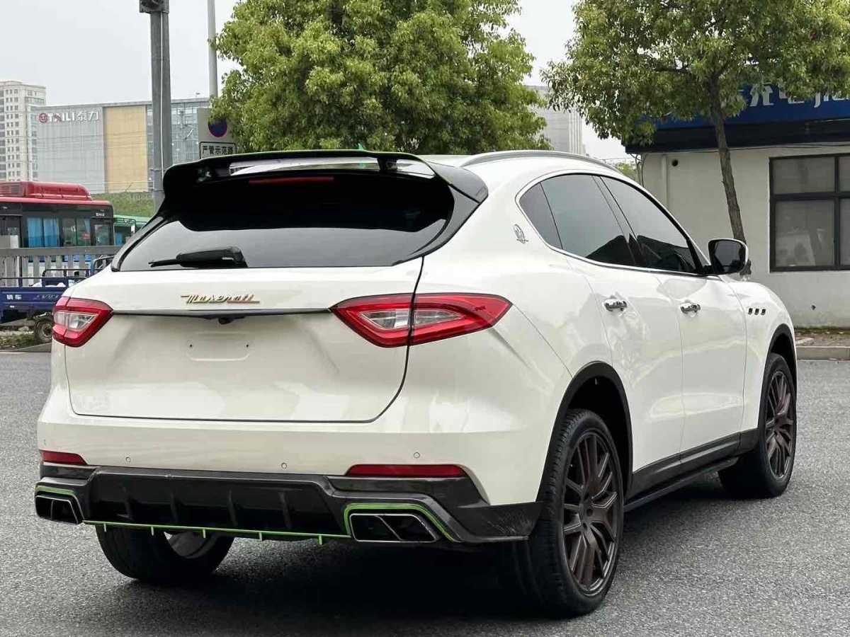 玛莎拉蒂 Levante  2016款 3.0T Levante图片