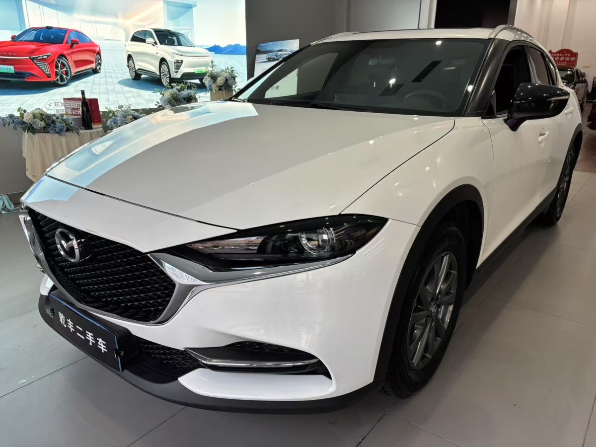 2020年7月馬自達 CX-4  2020款 2.0L 自動兩驅(qū)藍天品位版