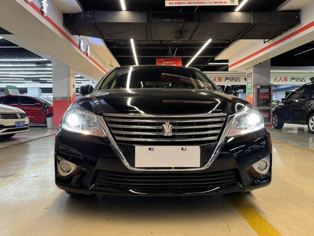 豐田 皇冠  2012款 2.5L Royal 導(dǎo)航版圖片