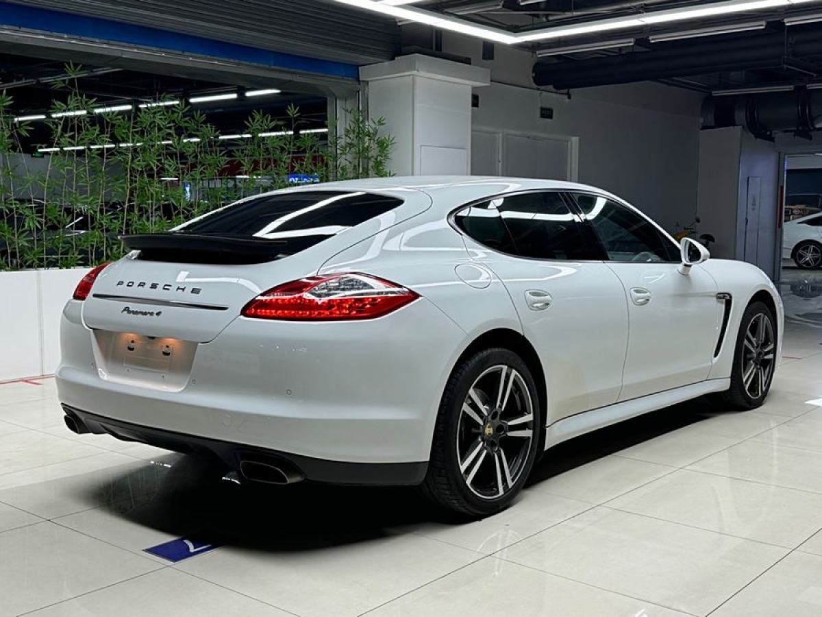 保時(shí)捷 Panamera  2013款 Panamera 4 Platinum Edition 3.6L圖片