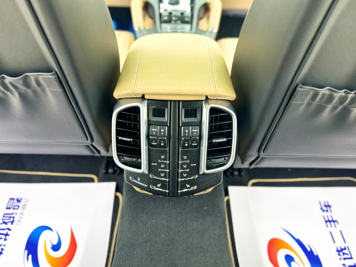 保時(shí)捷 Cayenne  2014款 Cayenne Platinum Edition 3.0T圖片