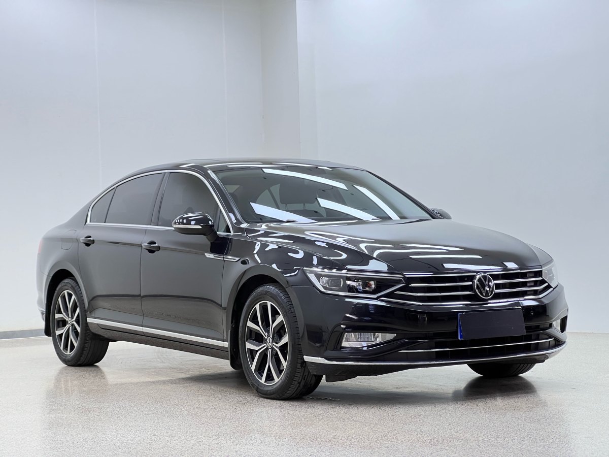 大眾 邁騰  2019款  330TSI DSG 領(lǐng)先型 國(guó)VI圖片