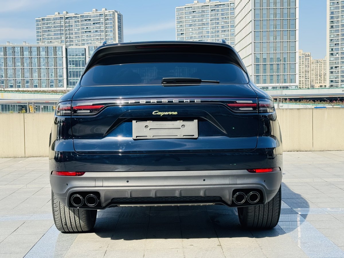 保時(shí)捷 Cayenne新能源  2023款 Cayenne E-Hybrid 2.0T 鉑金版圖片