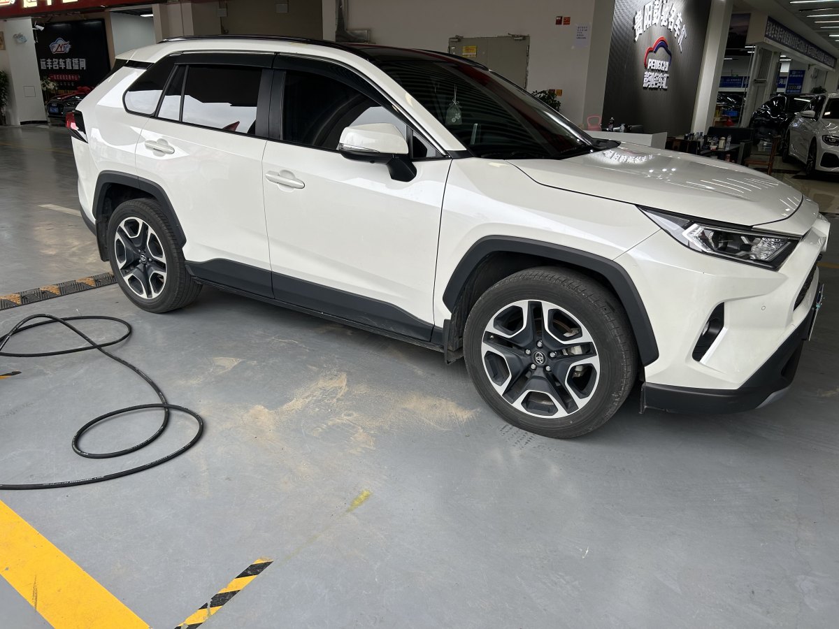 丰田 RAV4  2019款 荣放 2.0L CVT两驱先锋版图片