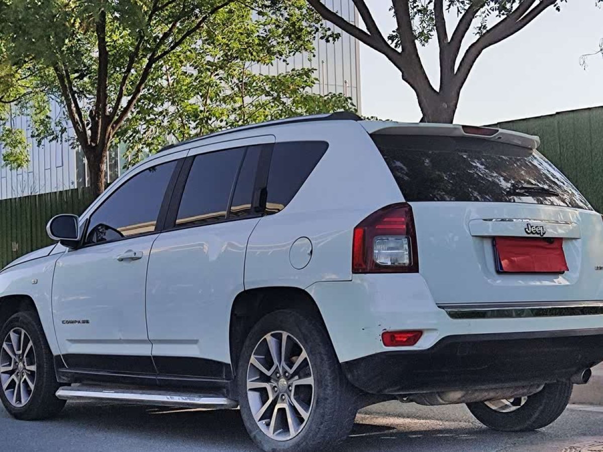 Jeep 指南者  2014款 2.0L 兩驅(qū)運動版圖片