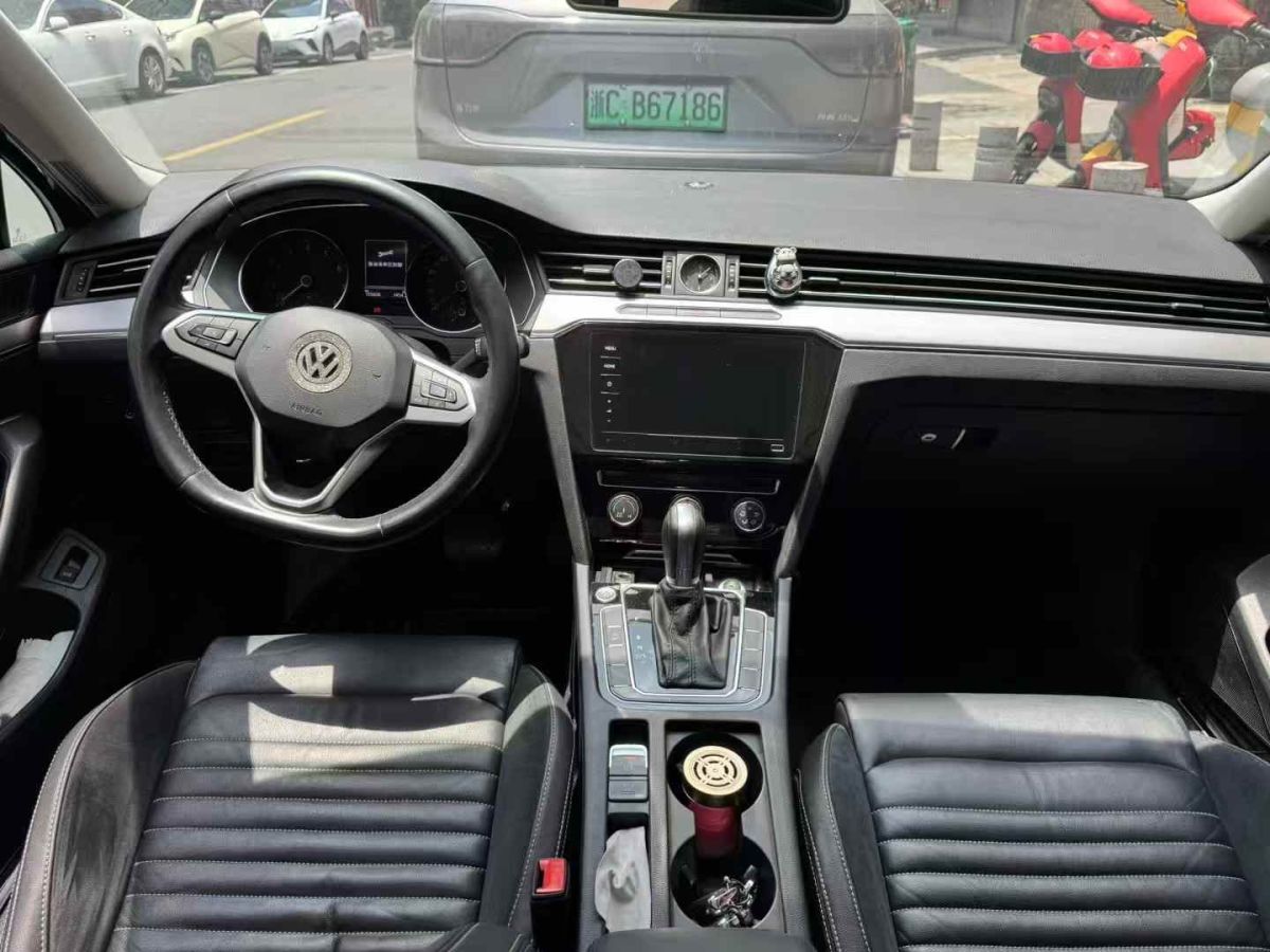 大眾 邁騰  2020款 280TSI DSG 領(lǐng)先型圖片