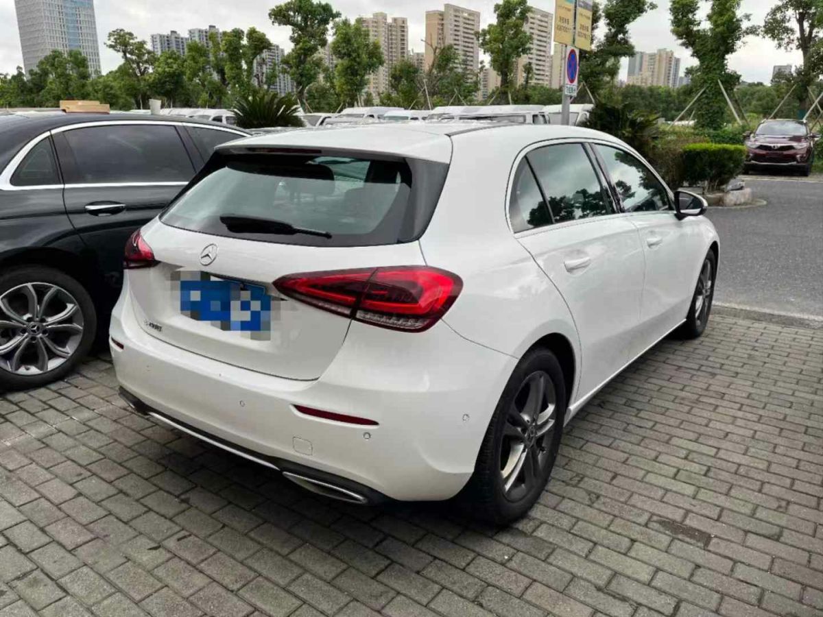 英菲尼迪 Q70  2019款 Q70L 2.0T 精英版圖片