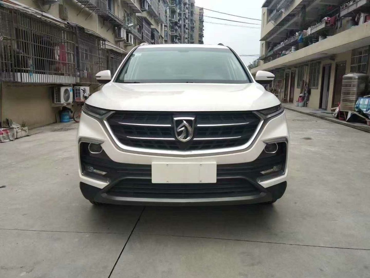 寶駿 530  2019款  1.5T CVT尊貴型 國(guó)VI圖片