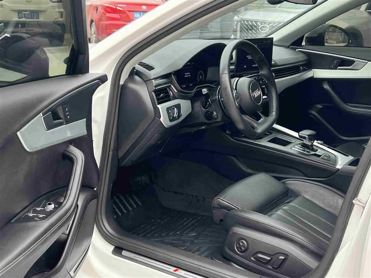 奧迪 奧迪A4L  2022款 40 TFSI 豪華動感型圖片