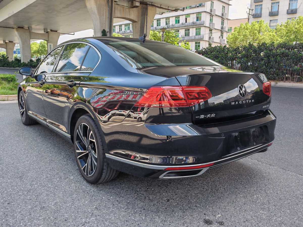 大众 迈腾  2021款 330TSI DSG 30周年纪念版图片