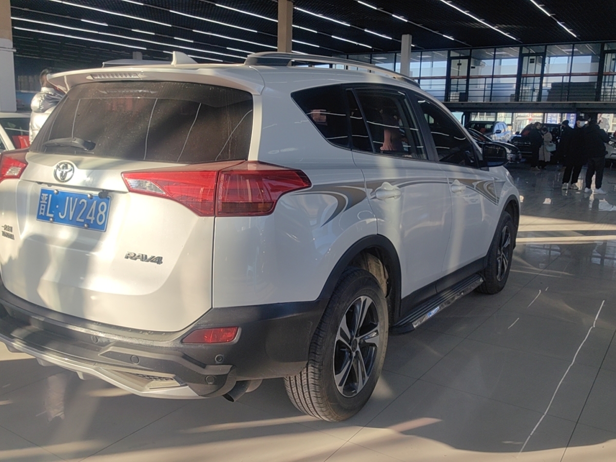 豐田 RAV4  2018款 榮放 2.0L CVT兩驅(qū)風(fēng)尚版圖片