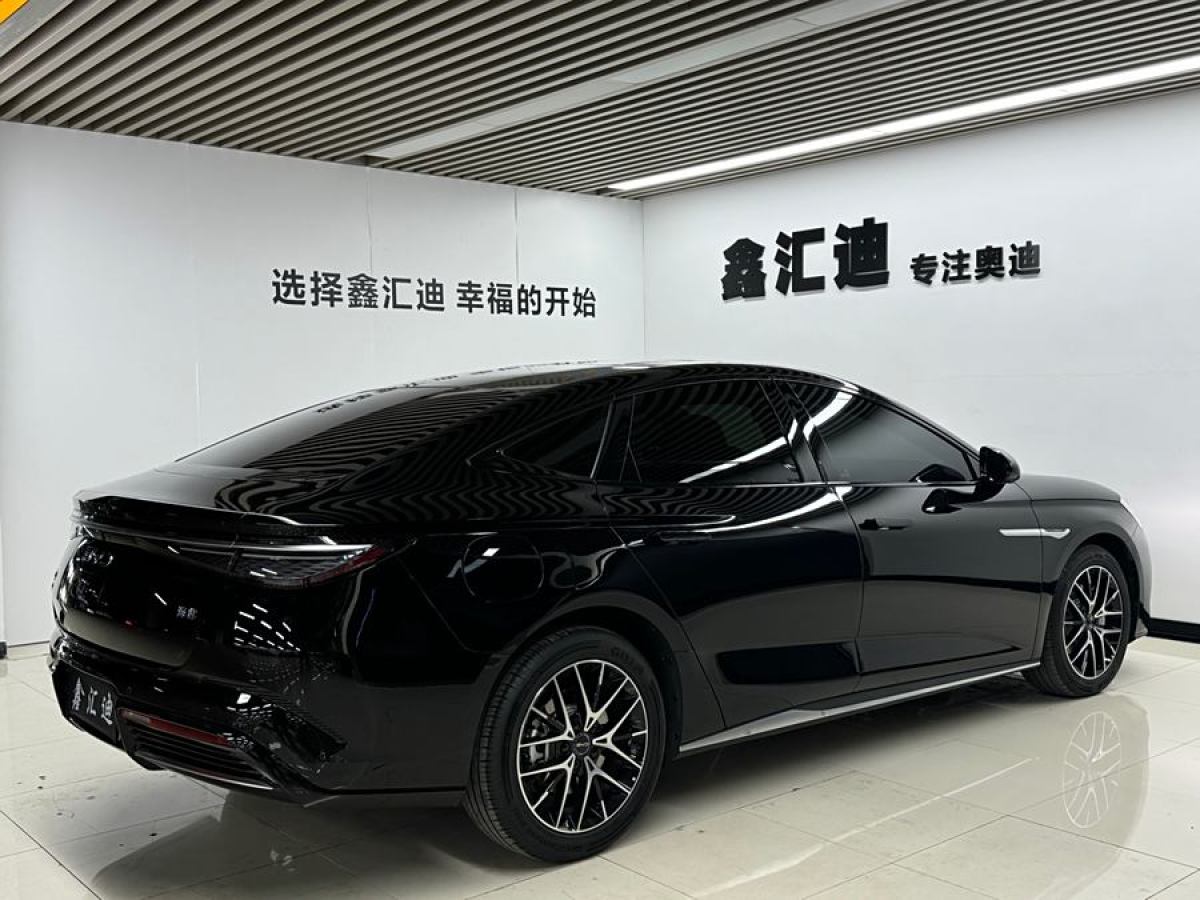 比亞迪 海豹  2024款 榮耀版 DM-i 1.5L 121km 豪華型圖片