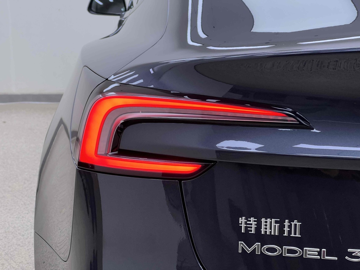 特斯拉 Model 3  2023款 煥新版 后輪驅(qū)動(dòng)圖片