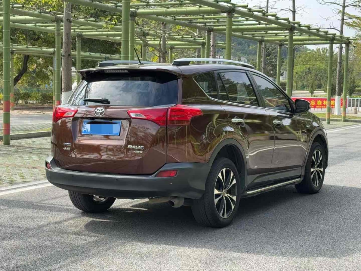 豐田 RAV4榮放  2013款 2.5L 自動四驅(qū)豪華版圖片