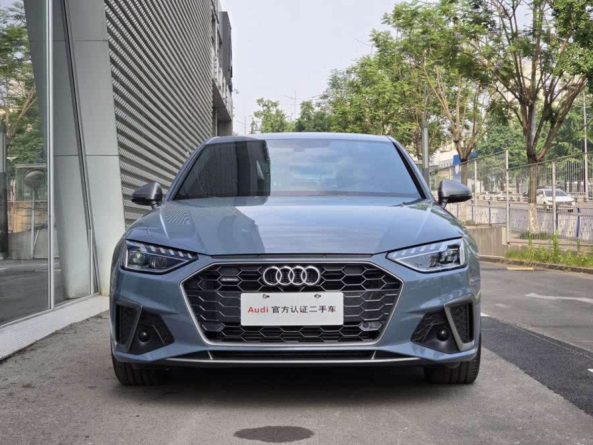 奧迪 奧迪A4L  2022款 40 TFSI quattro RS套件燃速型圖片