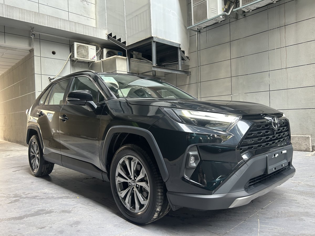 2024年5月豐田 RAV4  2018款 榮放 2.0L CVT兩驅風尚版