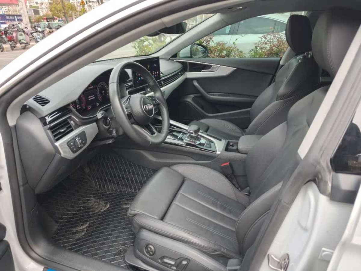 奧迪 奧迪A5  2023款 Sportback 40 TFSI quattro 豪華動(dòng)感型圖片