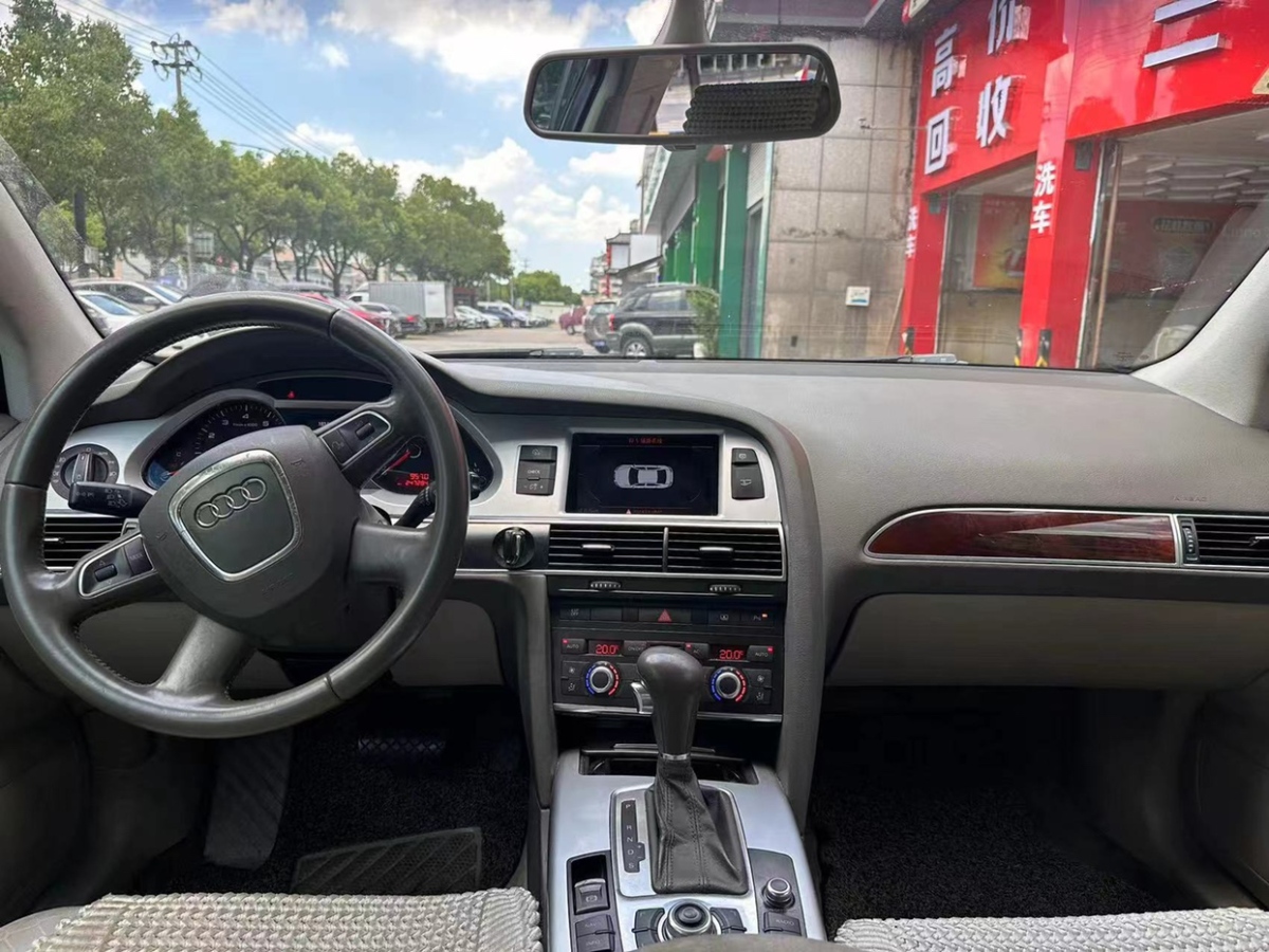 奥迪 奥迪A6L  2010款 2.0 TFSI 自动标准型图片