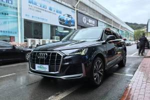 奥迪Q7 奥迪 55 TFSI quattro S line运动型