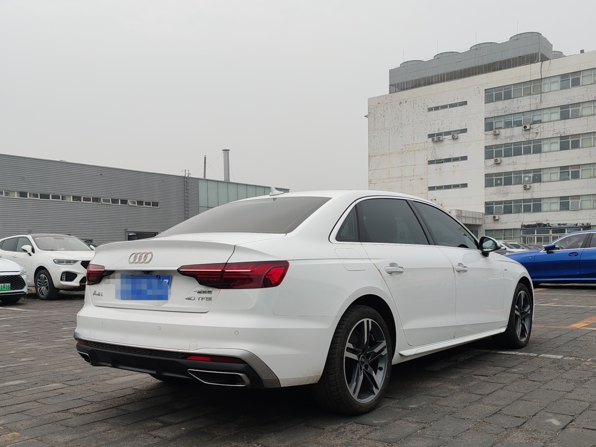 2022年10月奧迪 奧迪A4L  2022款 40 TFSI 時尚動感型